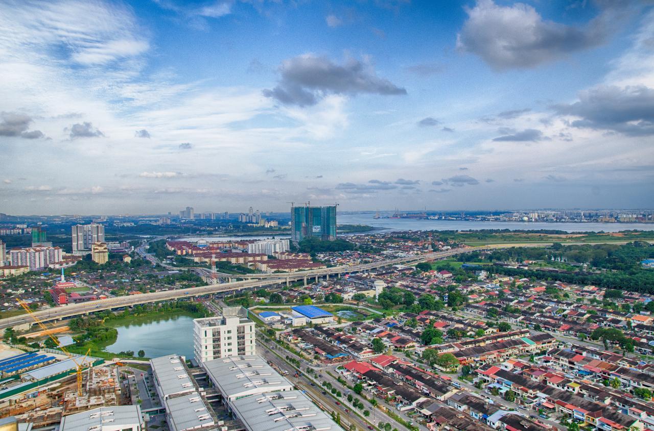 Holi Southkey Art Suite Johor Bahru Esterno foto