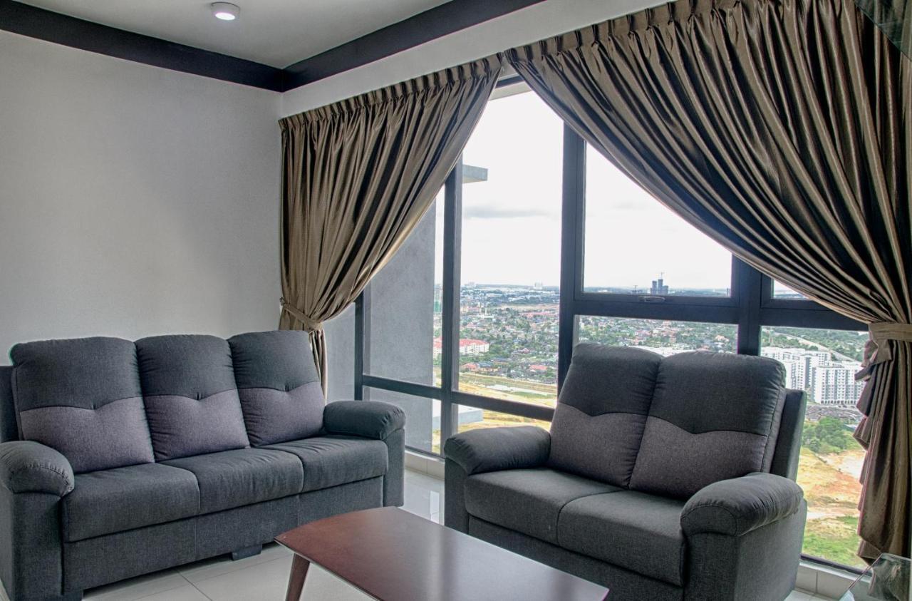 Holi Southkey Art Suite Johor Bahru Camera foto